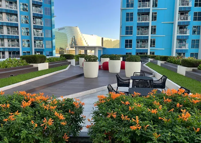 Luxury 1 Bedroom Facing Bay Sunset Near Okada Airports Moa Apartamento